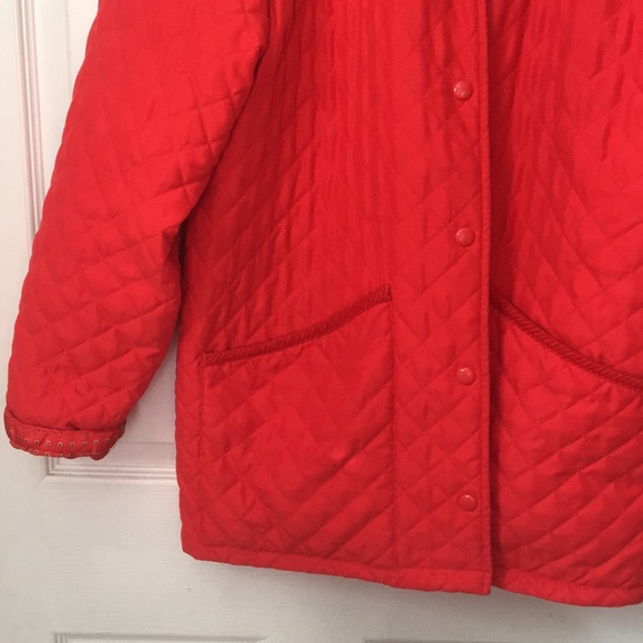 Vintage red quilted jacket with corduroy collar - Picture 4 of 5